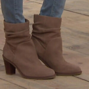 💕VINCE CAMUTO💕 Parker Slouch Beige Suede Booties